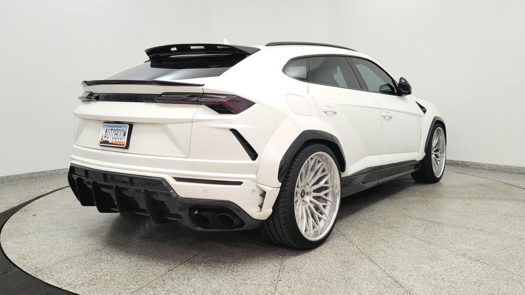 Used 2019 Lamborghini Urus AWD/4WD image 5