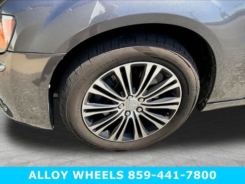Used 2014 Chrysler 300 S AWD/4WD image 7