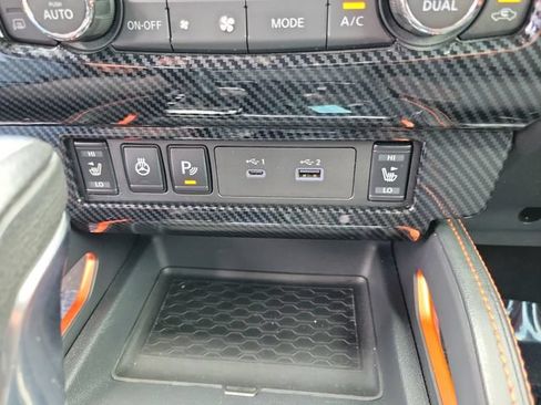 Used 2022 Nissan Frontier Pro-X RWD image 29