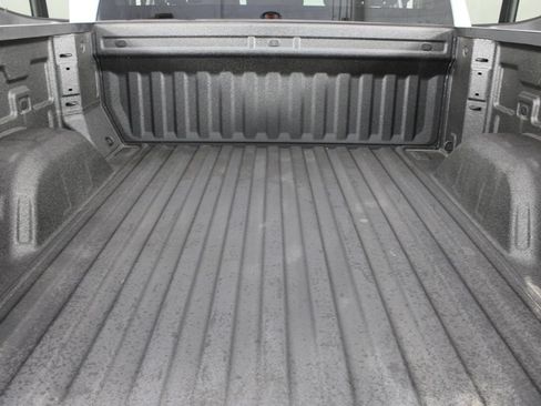 Used 2024 GMC Sierra 1500 Pro w/ Pro Value Package AWD/4WD image 17