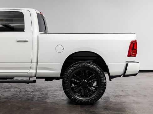 Used 2025 RAM 2500 Laramie AWD/4WD image 13