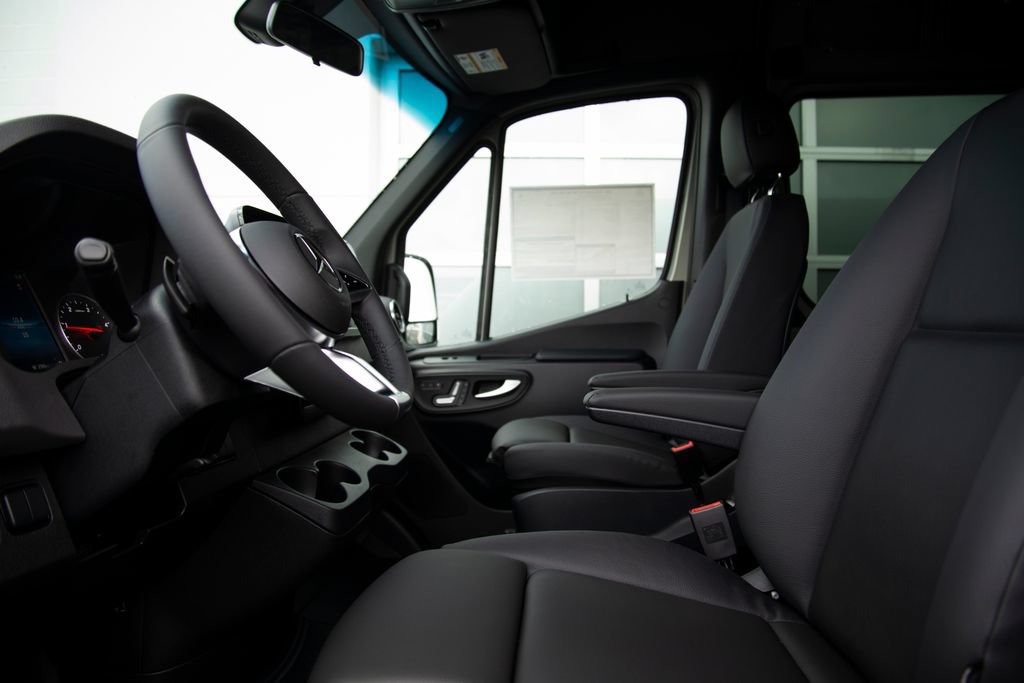 New 2026 Mercedes-Benz Sprinter 2500 image 13