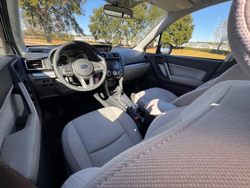 Used 2018 Subaru Forester 2.5i Premium w/ All-Weather Package image 17