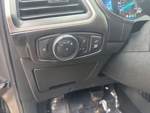 Used 2022 Ford Edge SEL w/ Convenience Package image 10