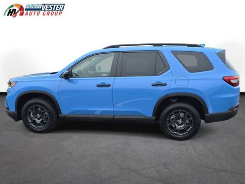 New 2025 Honda Pilot TrailSport image 1