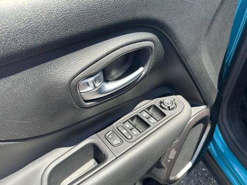 Used 2021 Jeep Renegade Limited AWD/4WD image 18