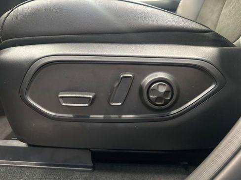 New 2025 Jeep Grand Cherokee L Altitude image 27