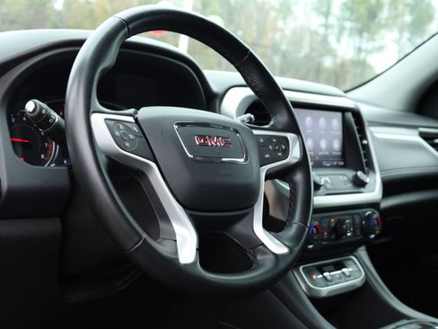 Used 2023 GMC Acadia SLT image 25