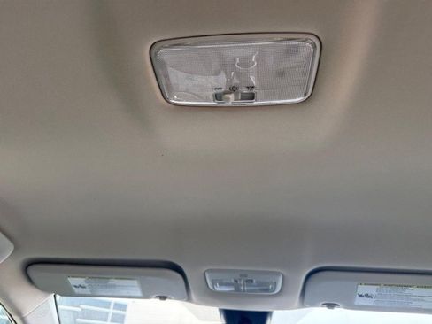 Used 2017 Toyota Corolla SE w/ Carpet Mat Package (TMS) image 15