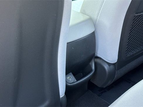Used 2023 Hyundai Kona SE image 14