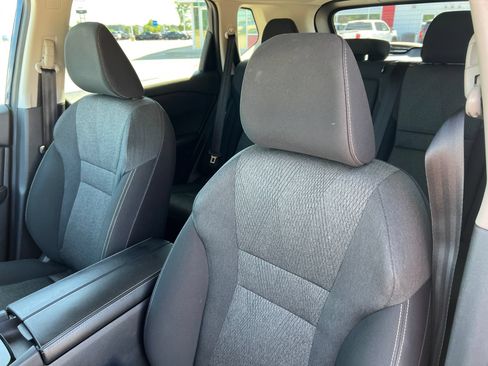 Used 2024 Nissan Rogue SV FWD image 11
