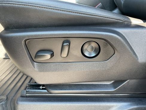 Used 2022 Chevrolet Silverado 1500 LTZ w/ Technology Package image 10