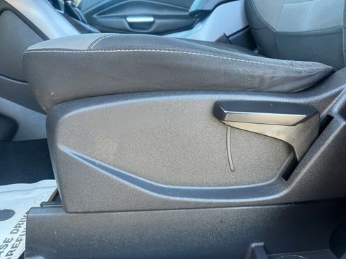 Used 2015 Ford Escape SE image 14