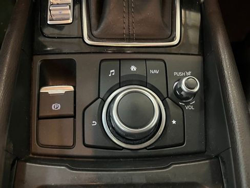 Used 2017 MAZDA MAZDA3 Grand Touring FWD image 15