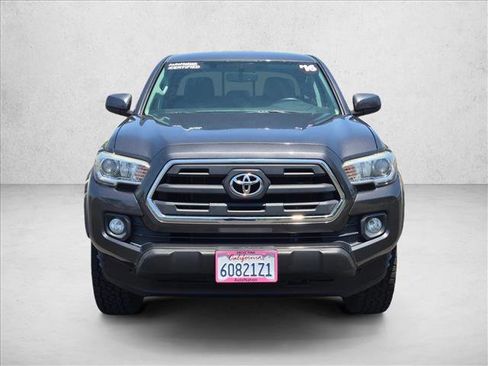 Used 2016 Toyota Tacoma SR5 w/ SR5 Appearance Package (SN) RWD image 2