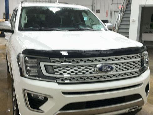 Certified 2021 Ford Expedition Platinum image 4