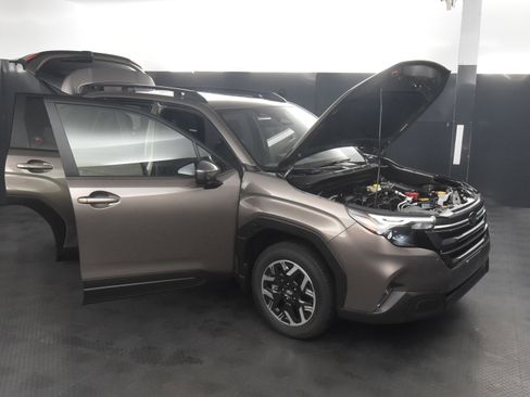 New 2025 Subaru Forester Premium image 39