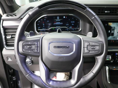 Used 2025 GMC Sierra 1500 Denali Ultimate AWD/4WD image 19