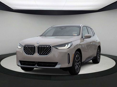 Used 2025 BMW X3 xDrive30i w/ Convenience Package AWD/4WD image 4