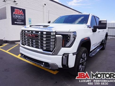 Used 2024 GMC Sierra 2500 Denali w/ Denali Reserve Package AWD/4WD image 7