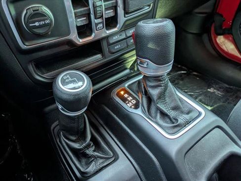 Used 2021 Jeep Wrangler Unlimited Sport AWD/4WD image 12