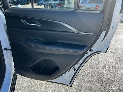 New 2025 Jeep Grand Cherokee 4WD image 27