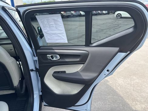Certified 2026 Volvo XC40 B5 Plus AWD/4WD image 36