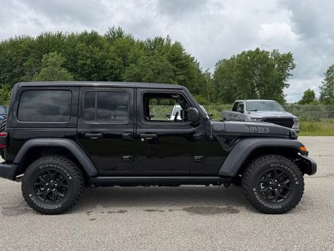 Used 2023 Jeep Wrangler Unlimited Sport AWD/4WD image 10