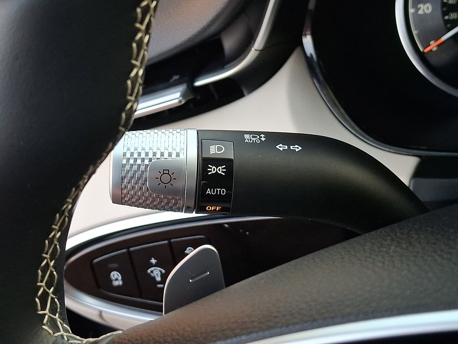Certified 2022 Genesis GV70 2.5T AWD/4WD image 26