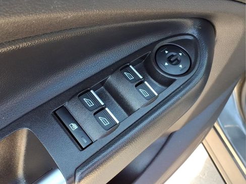 Used 2019 Ford Escape SE AWD/4WD image 15