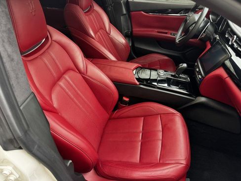 Used 2017 Maserati Quattroporte GTS GranSport image 37