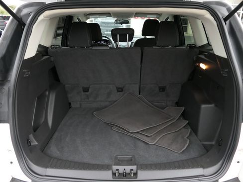 Used 2017 Ford Escape SE image 25