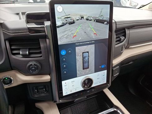 Certified 2024 Ford Expedition Max Platinum image 21