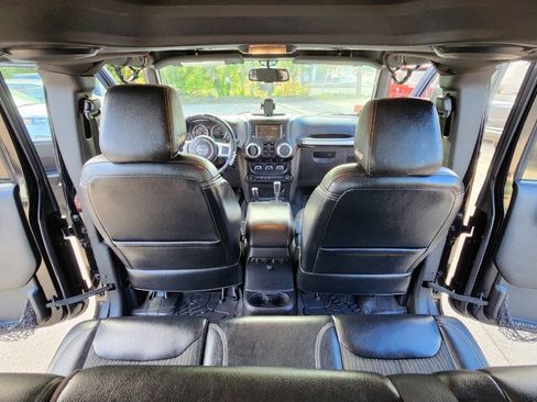 Used 2014 Jeep Wrangler Unlimited Sport AWD/4WD image 43