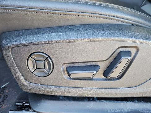 Used 2021 Audi Q3 2.0T Premium w/ Convenience Package image 12