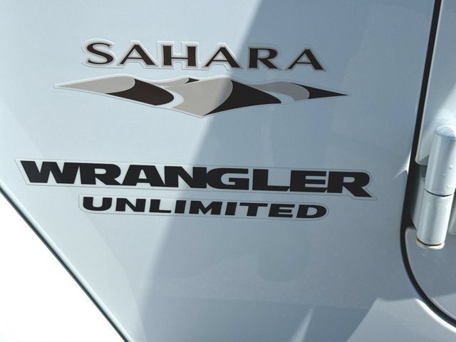 Used 2016 Jeep Wrangler Unlimited Sahara w/ Max Tow Package AWD/4WD image 29