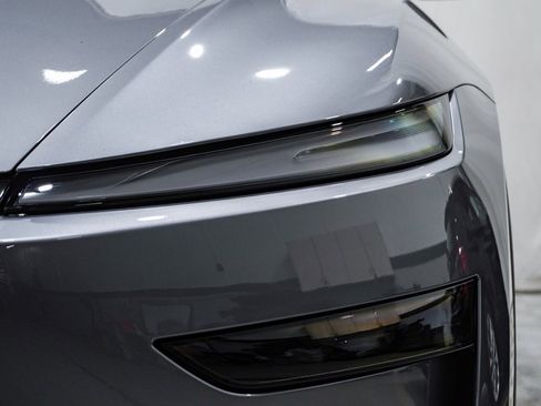 Used 2026 Tesla Model Y Long Range image 7