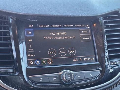 Used 2022 Chevrolet Trax LT w/ LT Convenience Package image 17