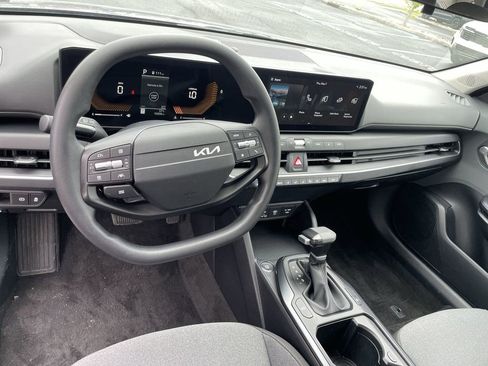 Certified 2025 Kia K4 FWD image 9