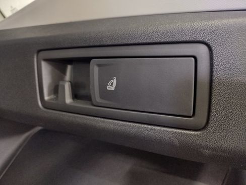 New 2026 Volkswagen Tiguan SE AWD/4WD image 17