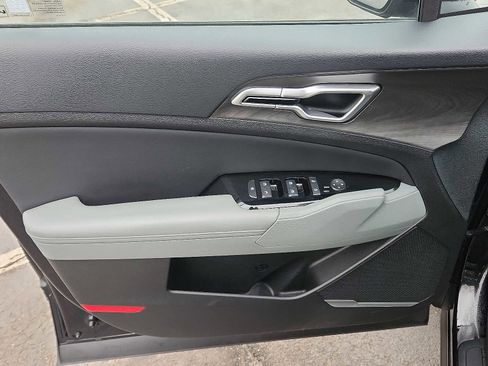 Used 2023 Kia Sportage X-Line w/ X-Line Premium Package image 12