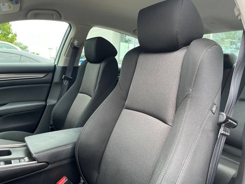 Used 2021 Honda Accord LX image 11