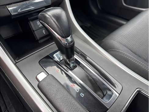 Used 2015 Honda Accord Sport image 21