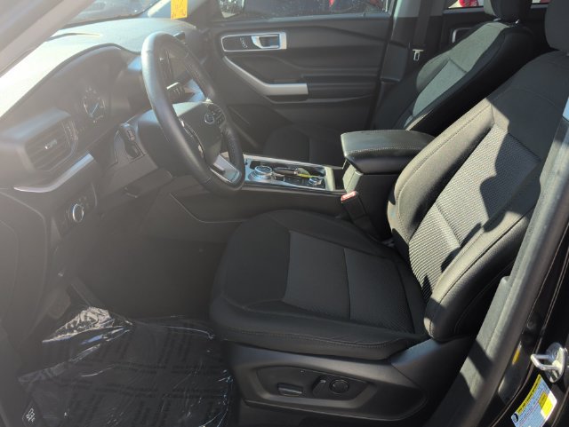 Used 2023 Ford Explorer XLT AWD/4WD image 27