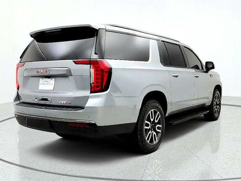 Used 2024 GMC Yukon XL AT4 w/ Technology Package AWD/4WD image 5