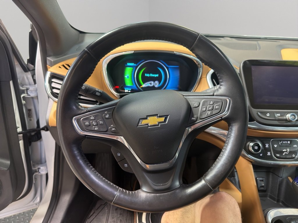 Used 2017 Chevrolet Volt Premier w/ Driver Confidence II Package FWD image 9