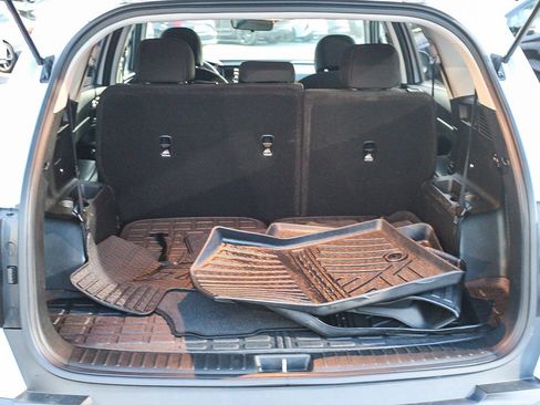 Used 2023 Kia Sorento LX image 26