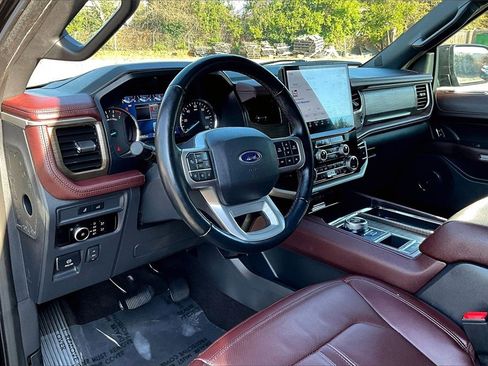 Used 2023 Ford Expedition Limited image 15
