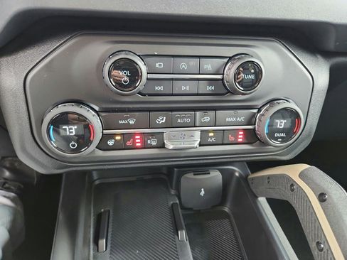 New 2026 Ford Bronco Badlands image 21