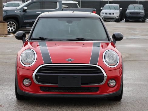 Used 2019 MINI Cooper 2-Door Hardtop image 5